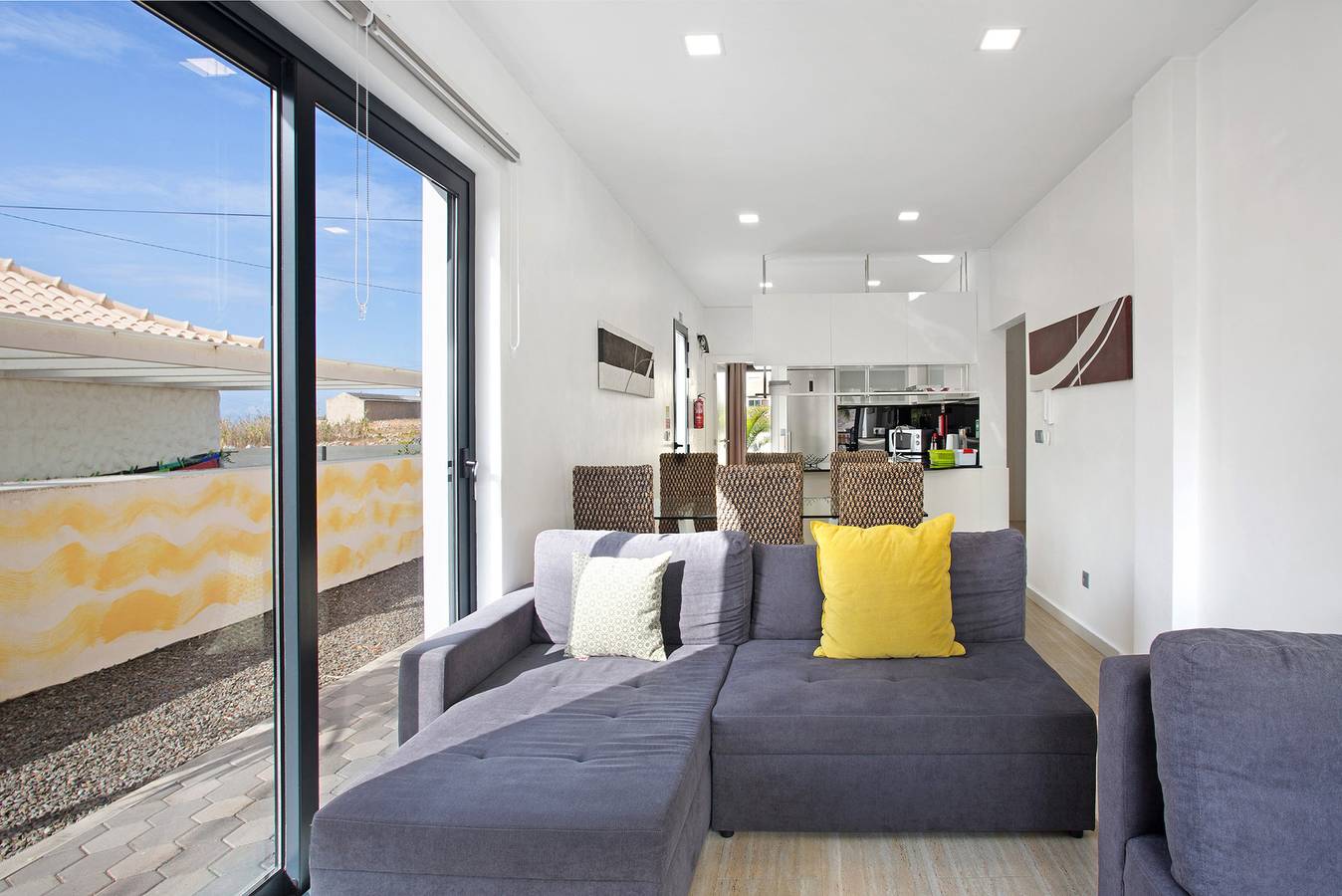 Villa "Recanto Dourado" met zeezicht, privégarde & Wi-Fi in Porto Santo, Madeira