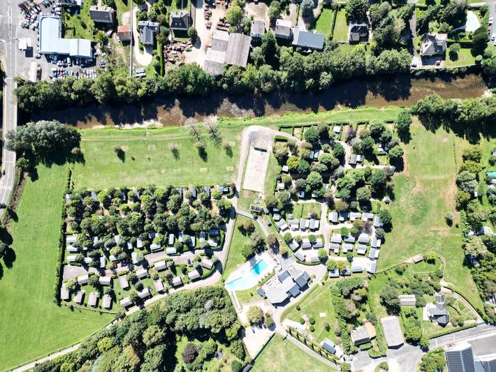 Camping für 5 Personen, mit Terrasse, mit Haustier in Midi-Pyrenäen - 3