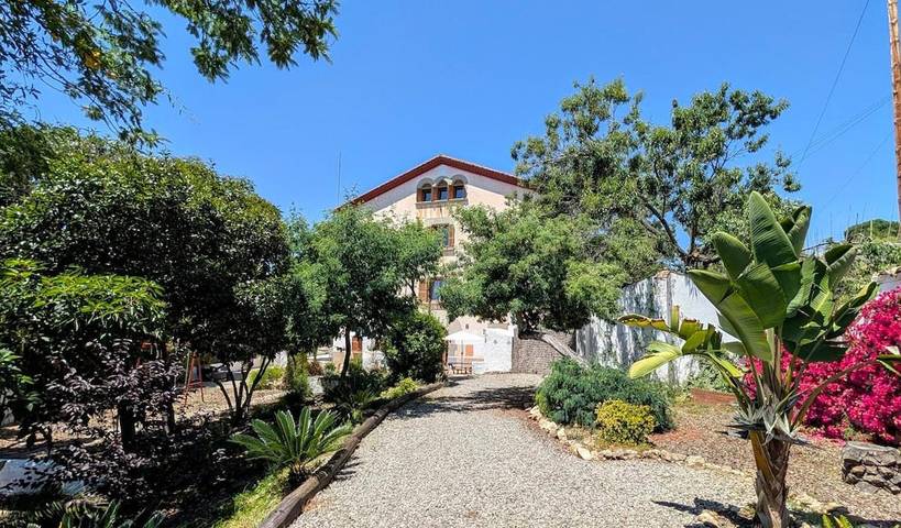 Chalet para 16 personas, con piscina y jardín - 1