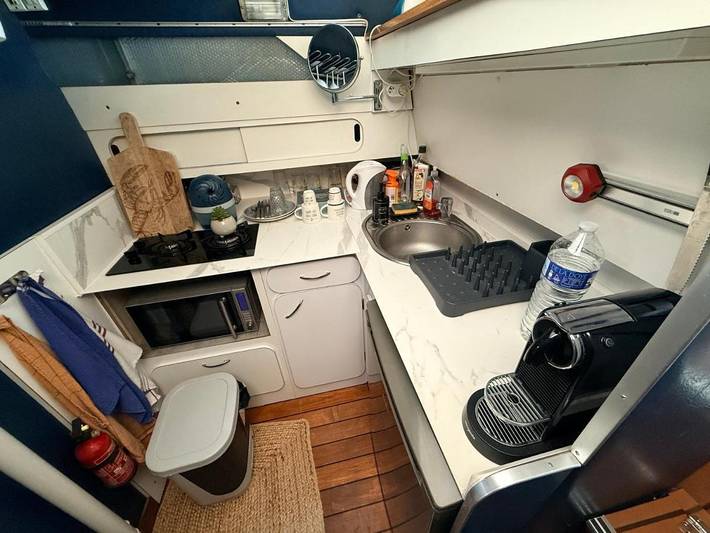 Bateau pour 2 personnes, avec terrasse et vue dans Auvergne-Rhône-Alpes - 4