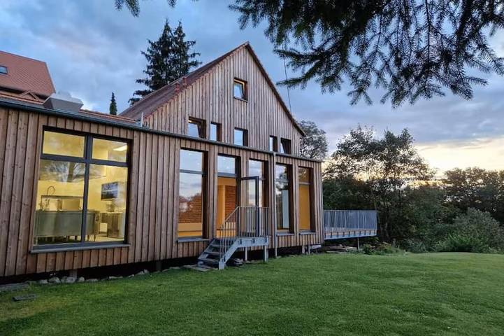 Ferienhaus für 14 Personen, mit Terrasse und Garten sowie Sauna in Lautertal