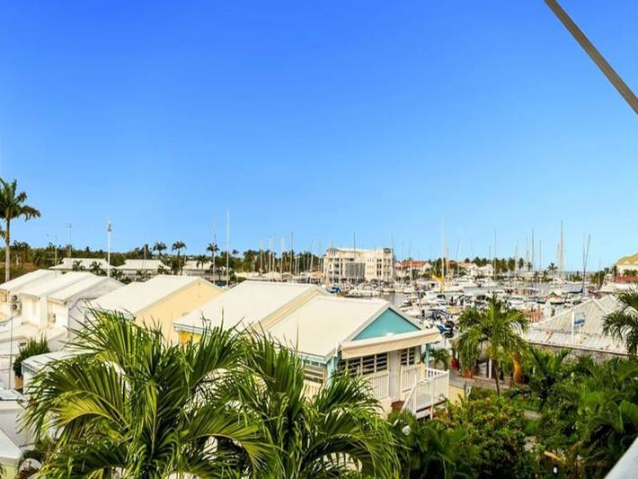 Gîte pour 4 personnes, avec piscine et balcon, adapté aux familles dans Port De Saint Francois - 4