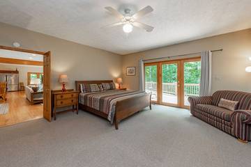 Vacation House for 20 Guests in Deep Creek Lake, Garrett County, Picture 2