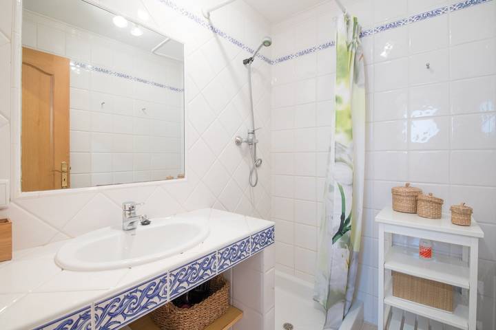 Entire apartment, Bright Apartment Can Felipe with Balcony, Wi-Fi & Air Conditioning; Parking & Garage Available in Port de Sóller, Sóller