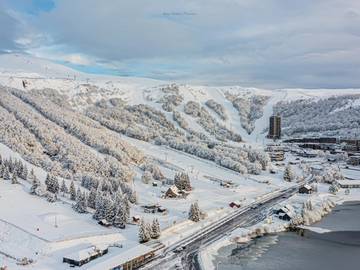 Gîte pour 6 personnes, avec balcon dans Office De Tourisme Super Besse