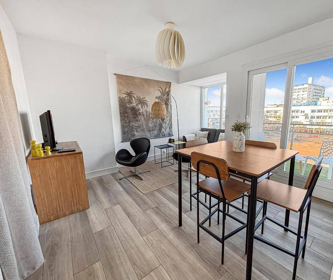 Appartement entier, One-Bedroom Apartment in Calais, Région de Calais