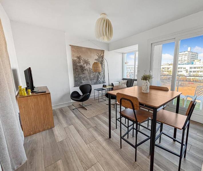 Gîte pour 4 personnes, avec Balcon dans Place D Armes Calais
