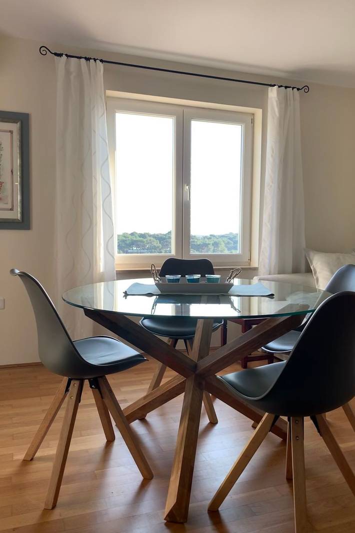 Ganze Wohnung, Appartement mit Blick auf das Wasser in Premantura, Südküste Istrien