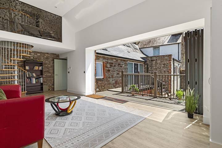 Cottage for 10 people in Laugharne