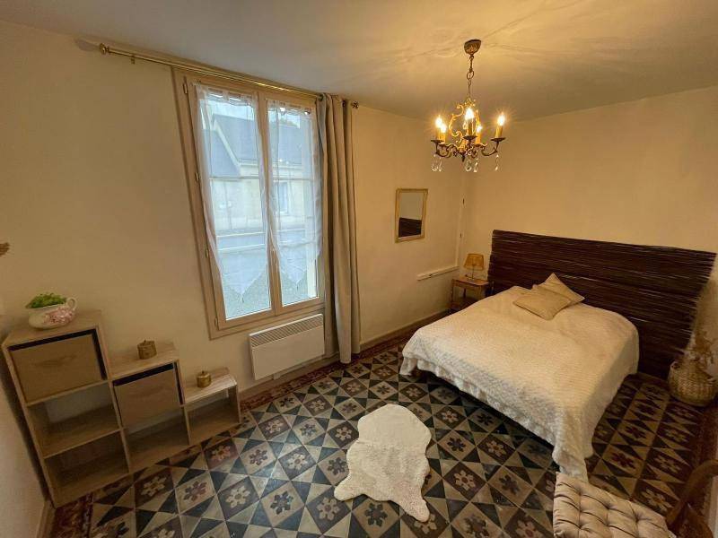 Appartement entier, Appartement rez de jardin in La Chartre-sur-le-Loir, Vallée de la Loire