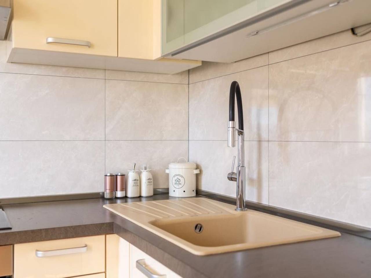 Ganze Wohnung, Coastal Comfort Apartment Teilen Speichern in Podstrana, Split-Dalmatien