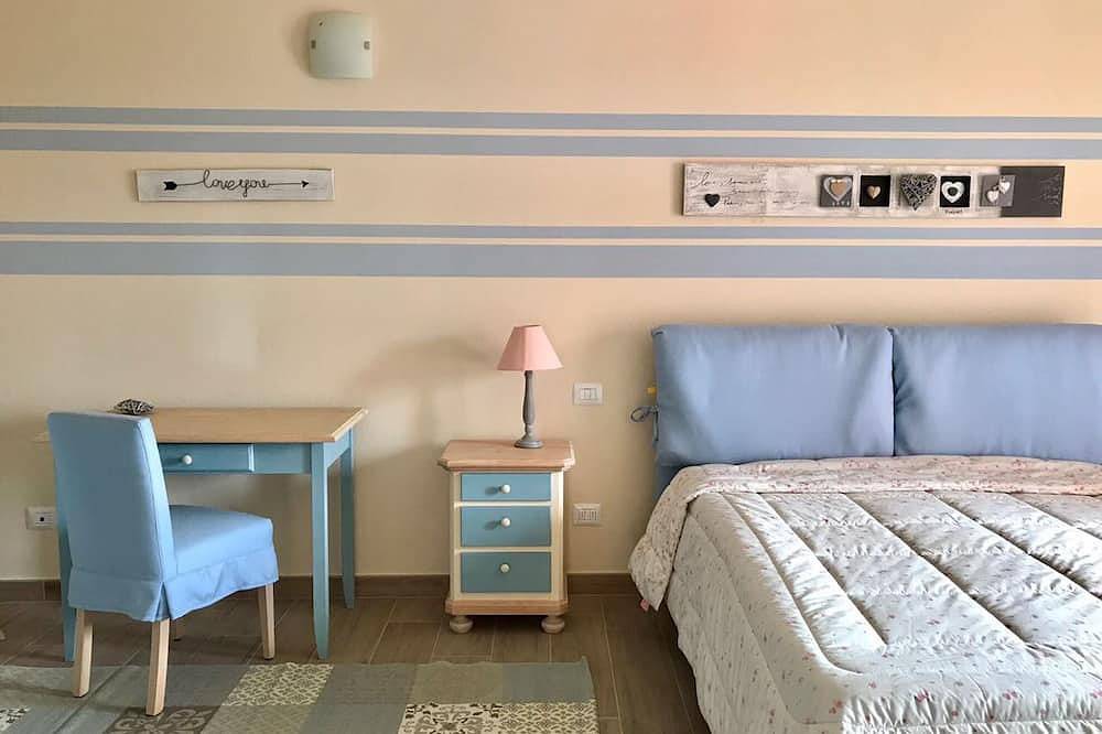 Ganze Wohnung, Gemütliche Wohnung mit einem Schlafzimmer mit einer großen Terrasse in Ponti sul Mincio, Gardasee