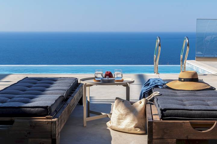 Villa für 4 Personen, mit Terrasse und Garten sowie Pool