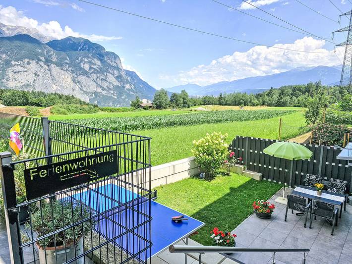 Ferienwohnung für 4 Personen, mit Terrasse und Garten in Oberperfuss
