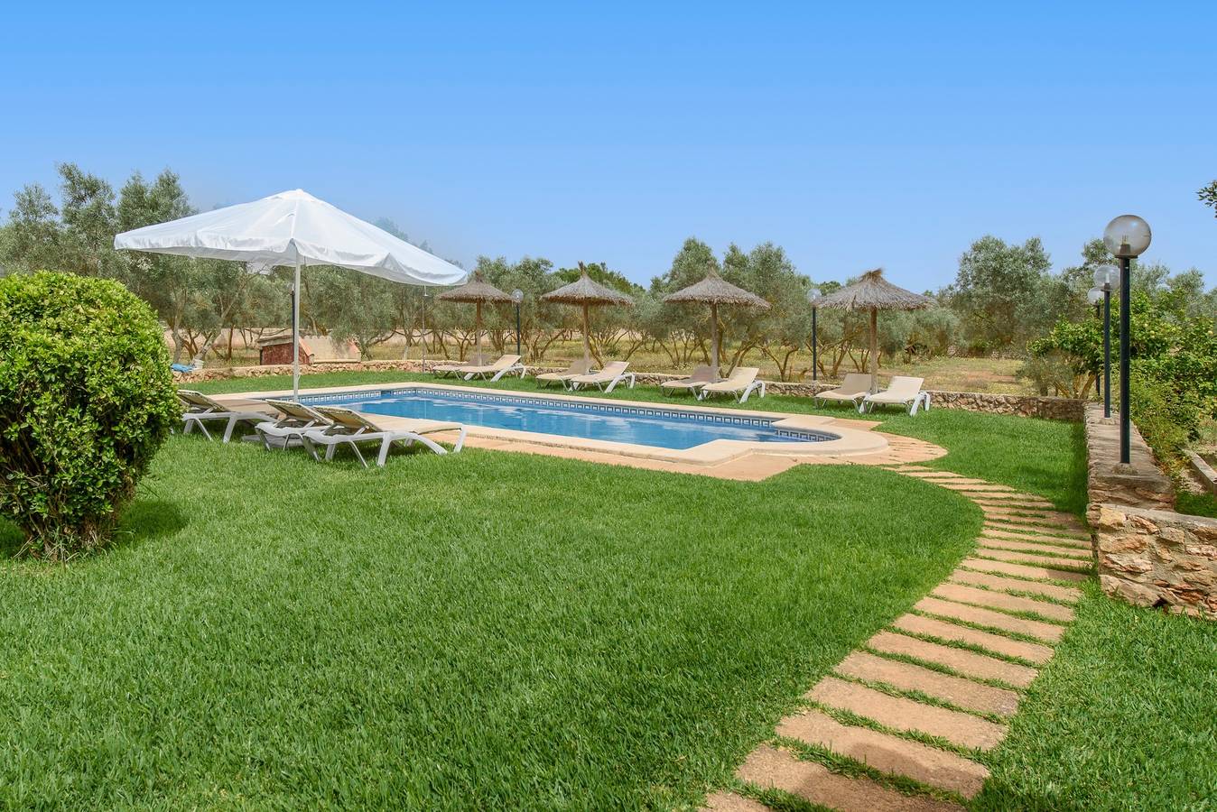 Finca "Casa Campillos" near Golf Course with Pool, Wi-Fi, A/C, Terrace & Garden; Pet Friendly in Llucmajor, South Majorca