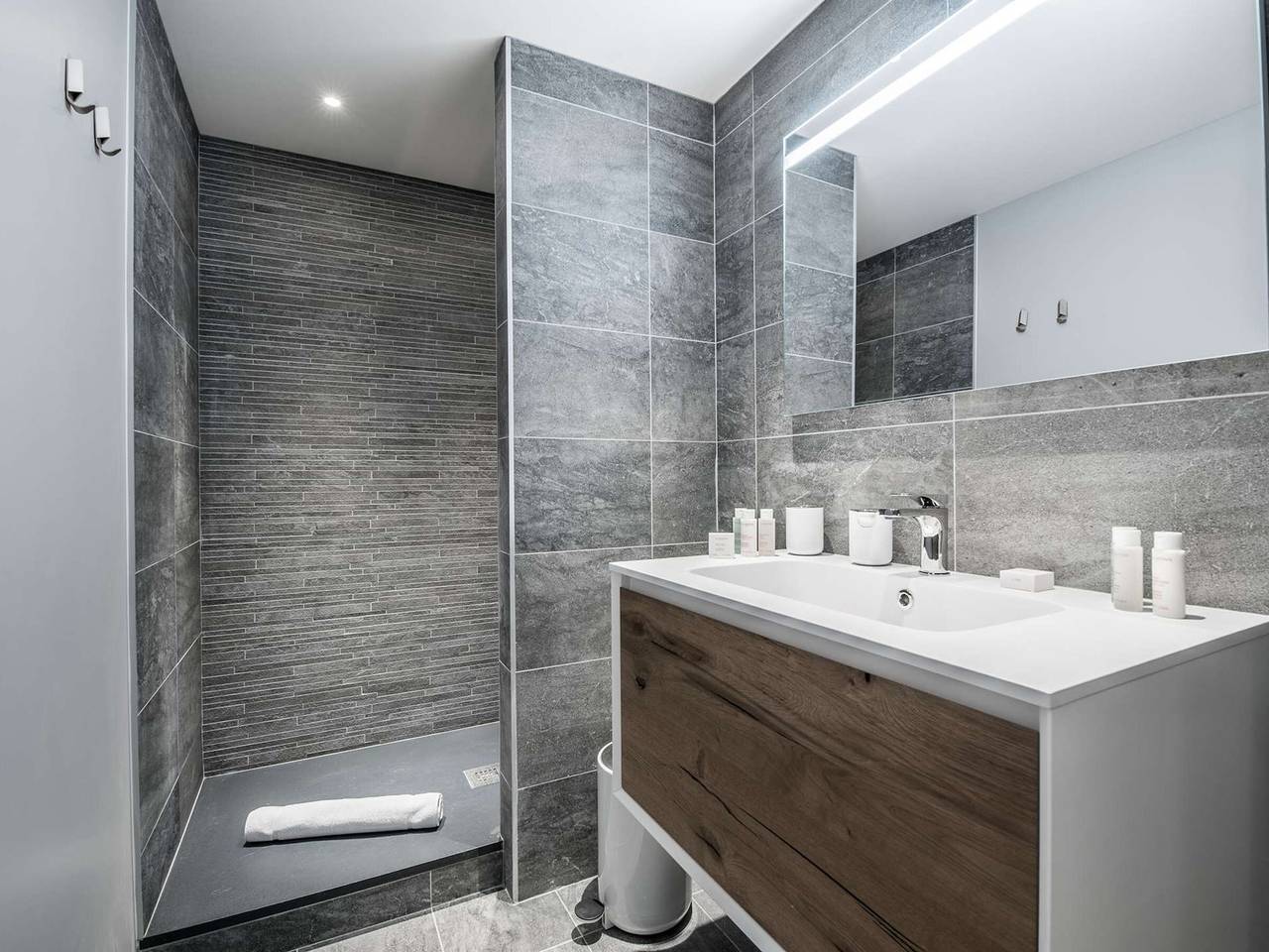 Apartamento entero, Courchevel 1550: Apto acogedor 4 pers, mascotas Ok, acceso Spa in Saint-Bon-Tarentaise, Les Trois Vallées