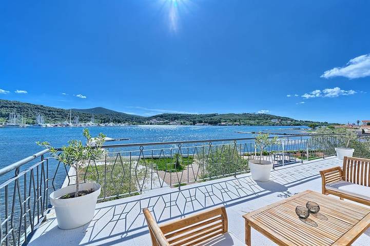 Ferienhaus für 10 Personen, mit Balkon und Garten