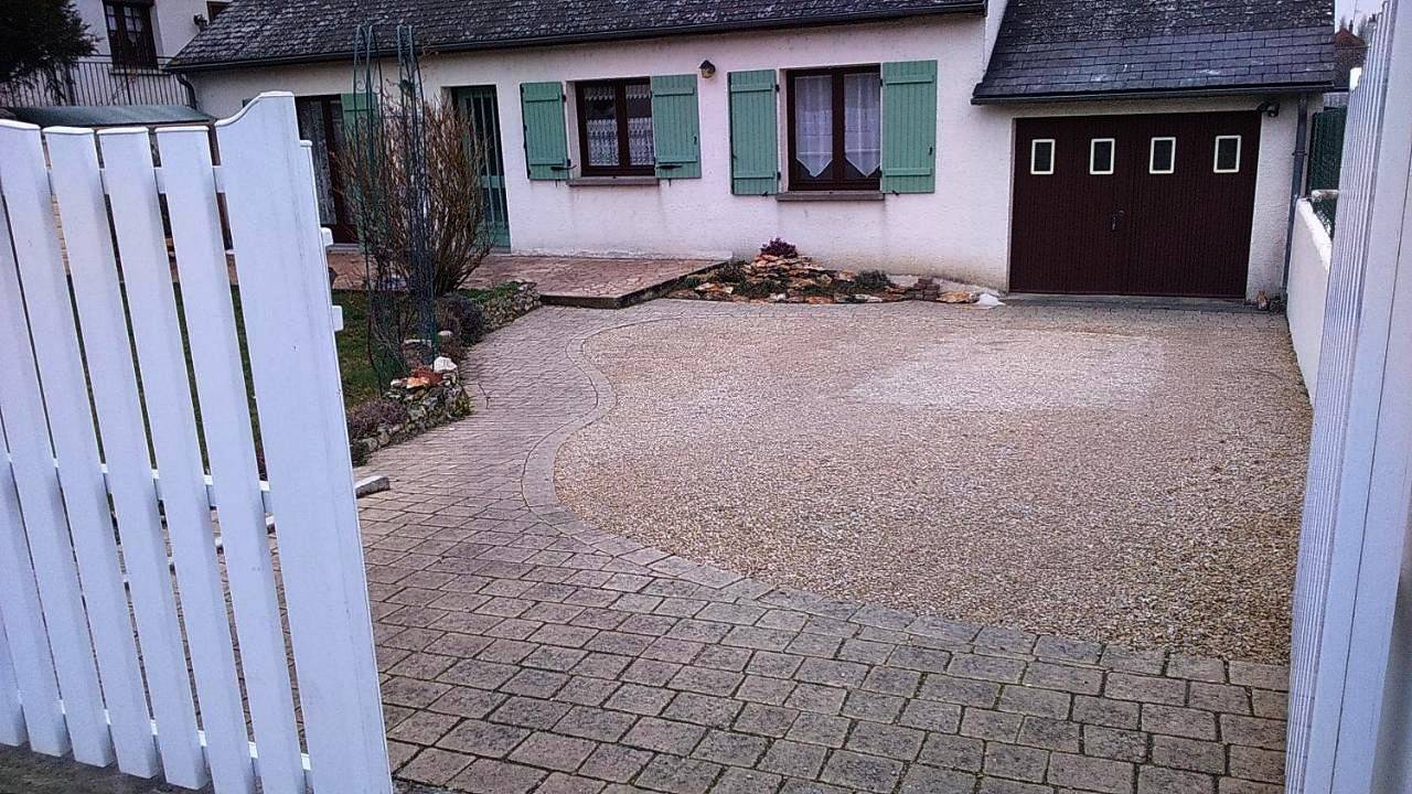 2 seperated rooms in Bléré, Région de Tours
