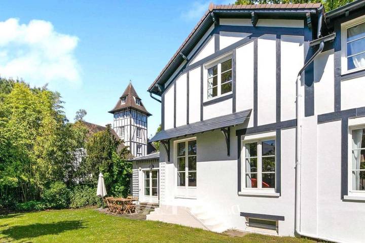 Location de vacances pour 6 personnes, avec jardin et vue à Garches - 4