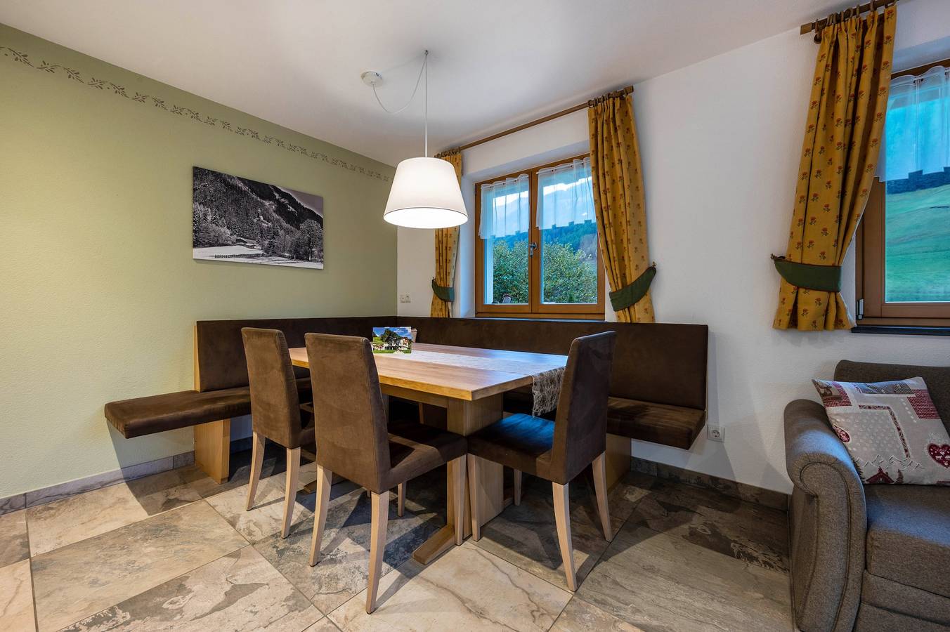 Entire apartment, Apartment "Dreiherrenspitze" with Shared Whirlpool & Garden in Ahrn Valley, Ziller valley alps
