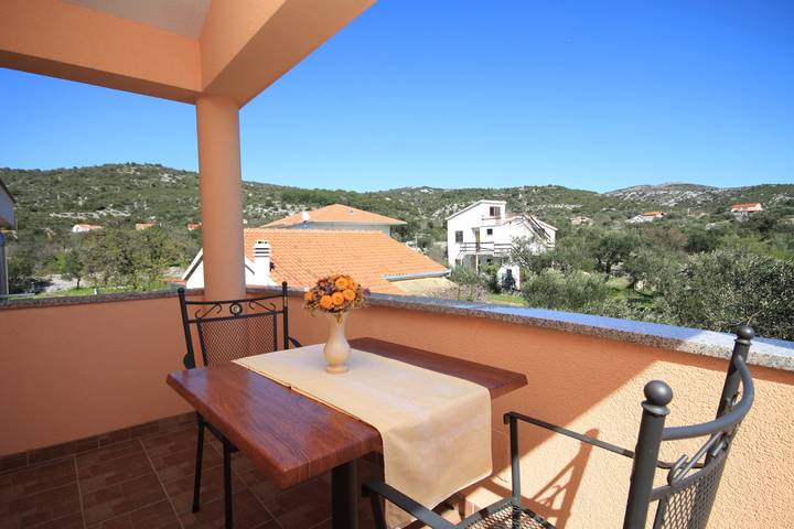Ferienwohnung für 2 Personen, mit Balkon/Terrasse in Marina