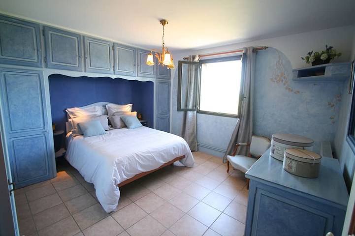 Location de vacances pour 8 personnes, avec balcon ainsi que jardin et piscine à Tamniès - 4