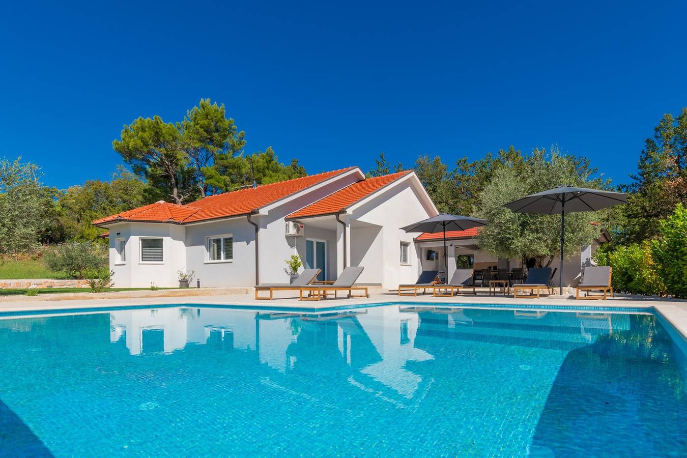 Villa Green Escape: Ihr ruhiger Rückzugsort für die ganze Familie in Imotski, Makarska Riviera
