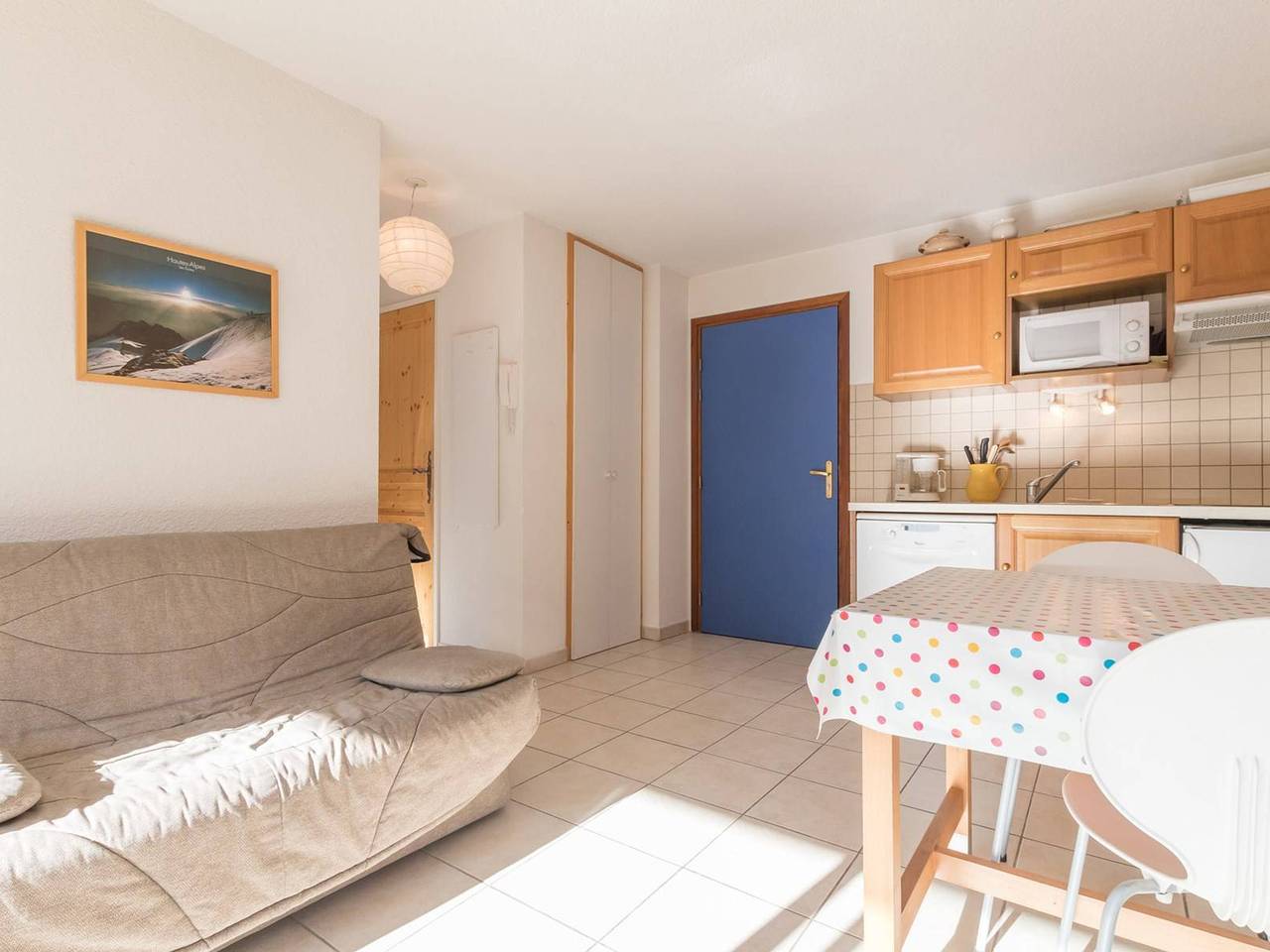 Apartamento entero, Bonito apartamento de 2 piezas cerca de tiendas, telecabina, balcón, casillero de esquí in Briançon, Serre Chevalier