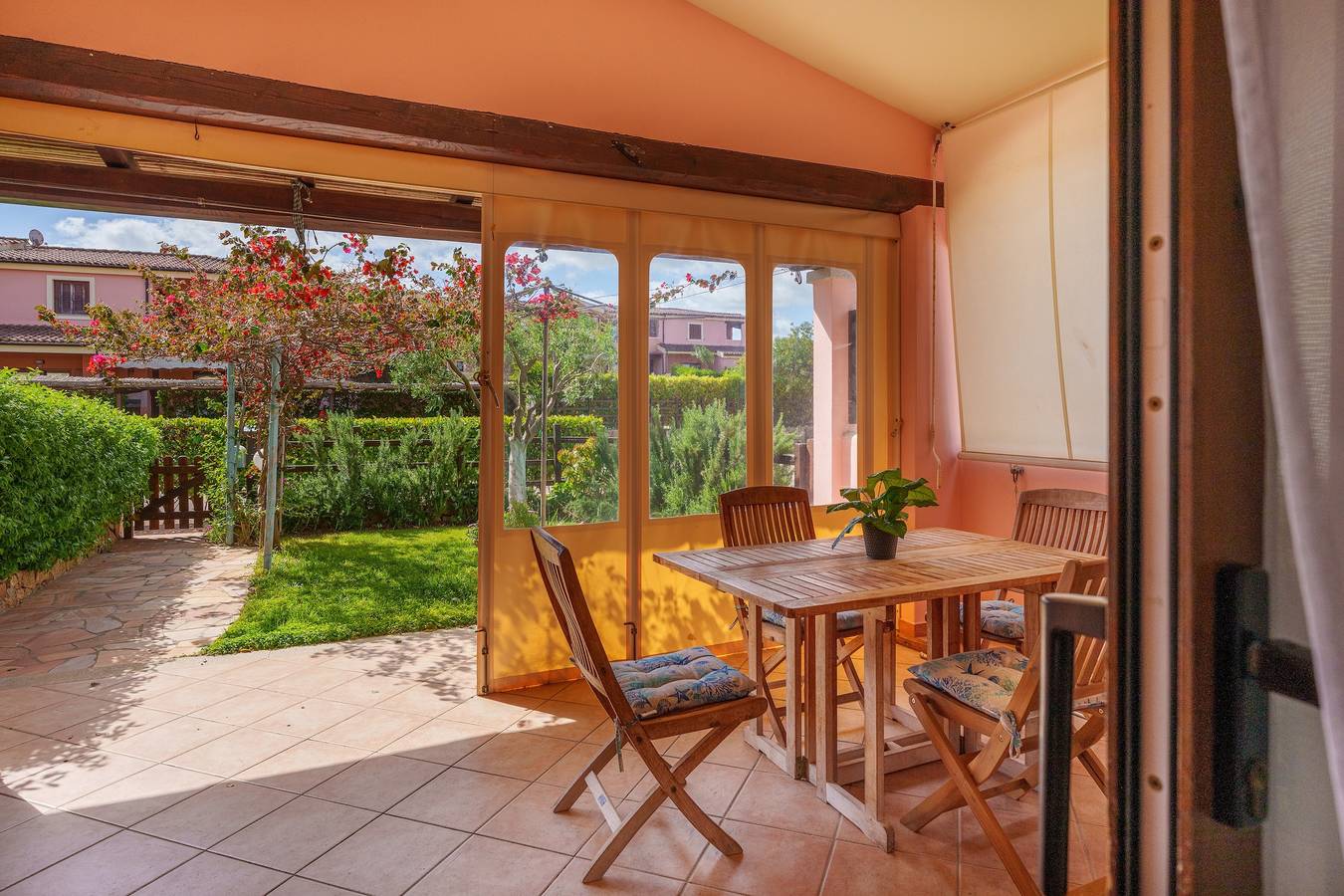 Ganze Wohnung, Ferienwohnung 'Casa Papaya' mit Gemeinschaftspool, Wlan und Klimaanlage in Maltineddu, Murta Maria