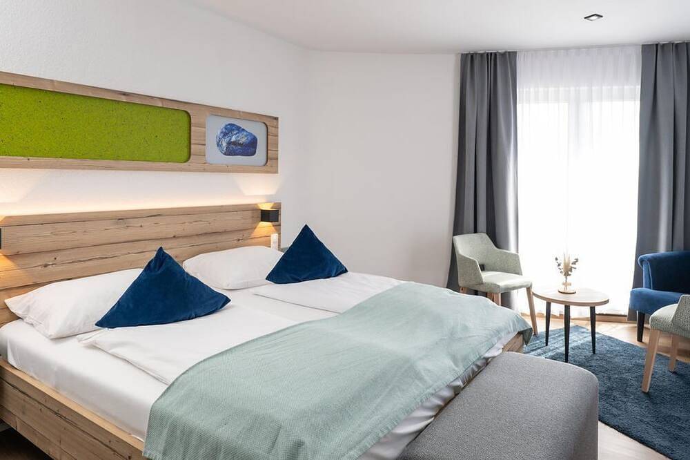 Budget  Doppelzimmer Dusche/Wc - Berghotel Kristall in Idar-Oberstein, Nahetal