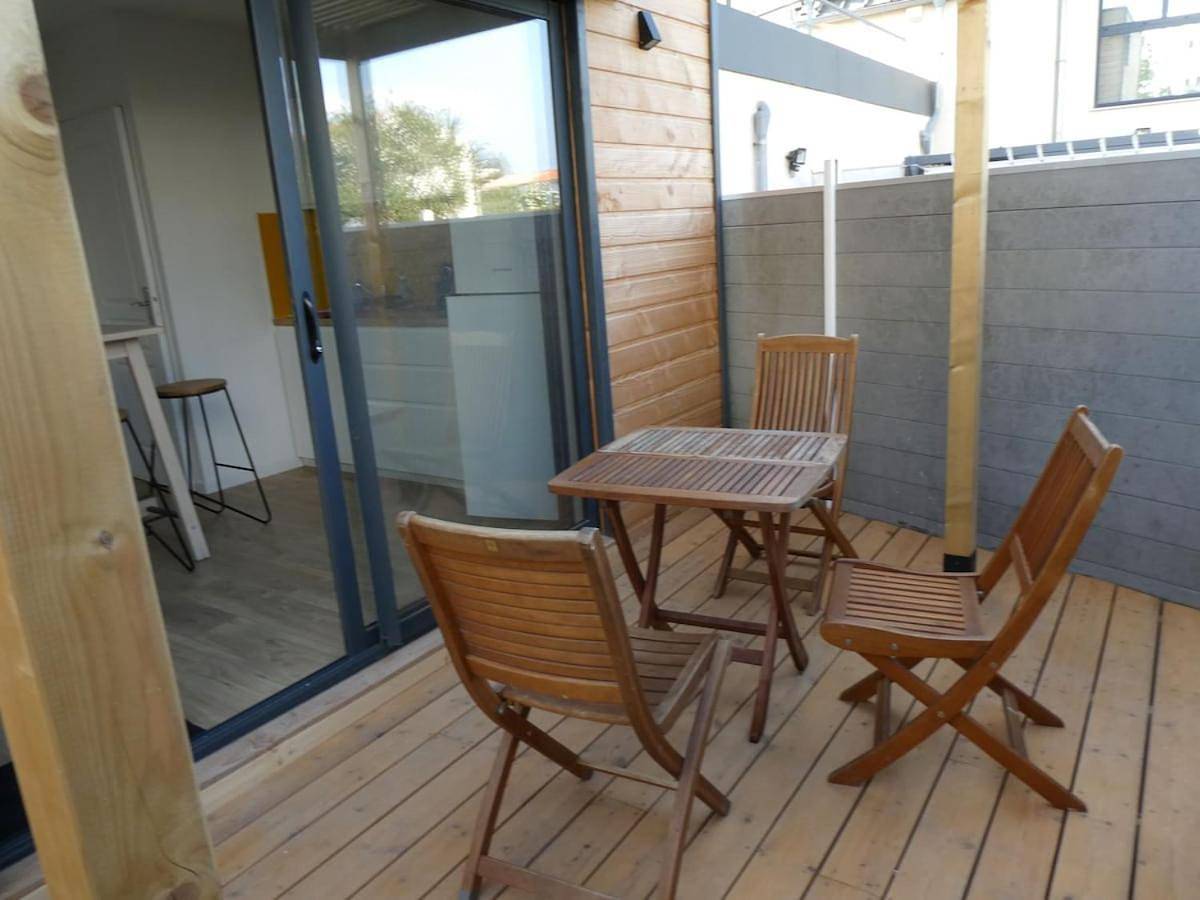 Les Amarres, maison bois avec terrasse proche mer in La Rochelle, Région de La Rochelle