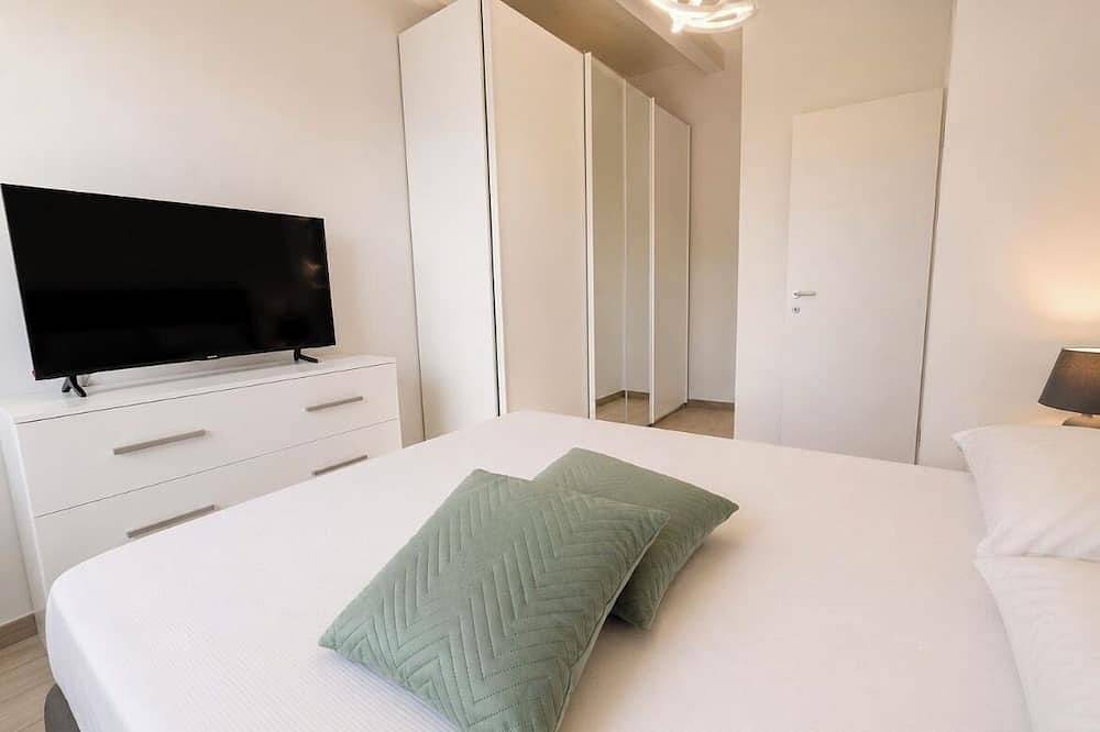Apartamento entero, Cozy accommodations right in the heart of the city and just a stone's throw from the sea. in Capo d'Orlando, Provincia de Messina