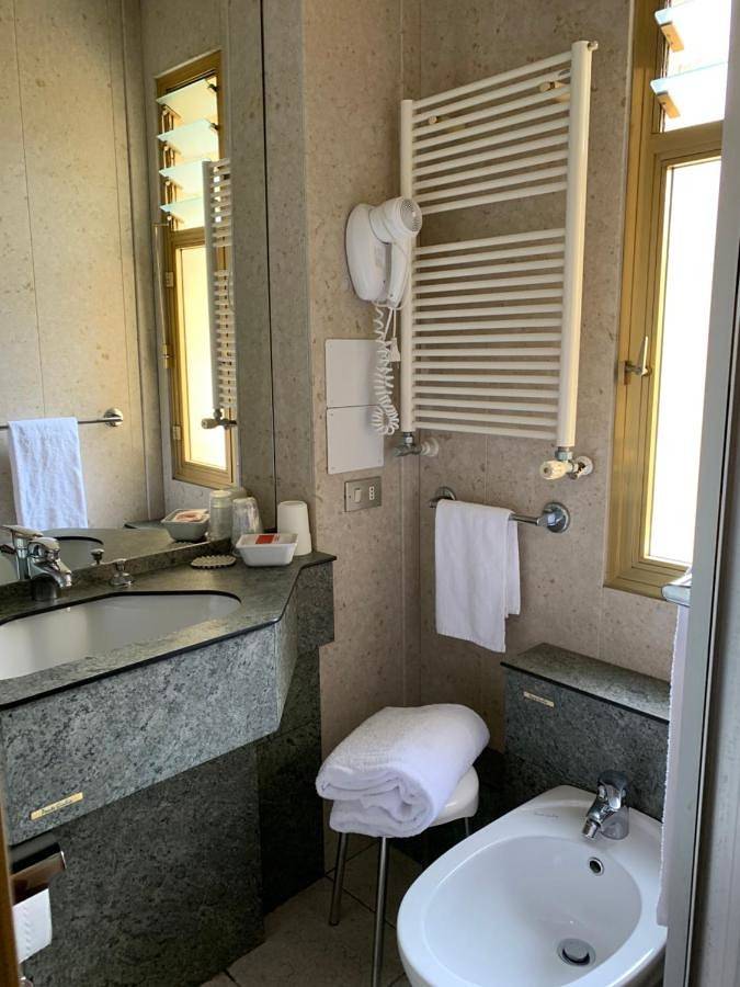Hotel Roma in Aoste, Alpes valaisannes