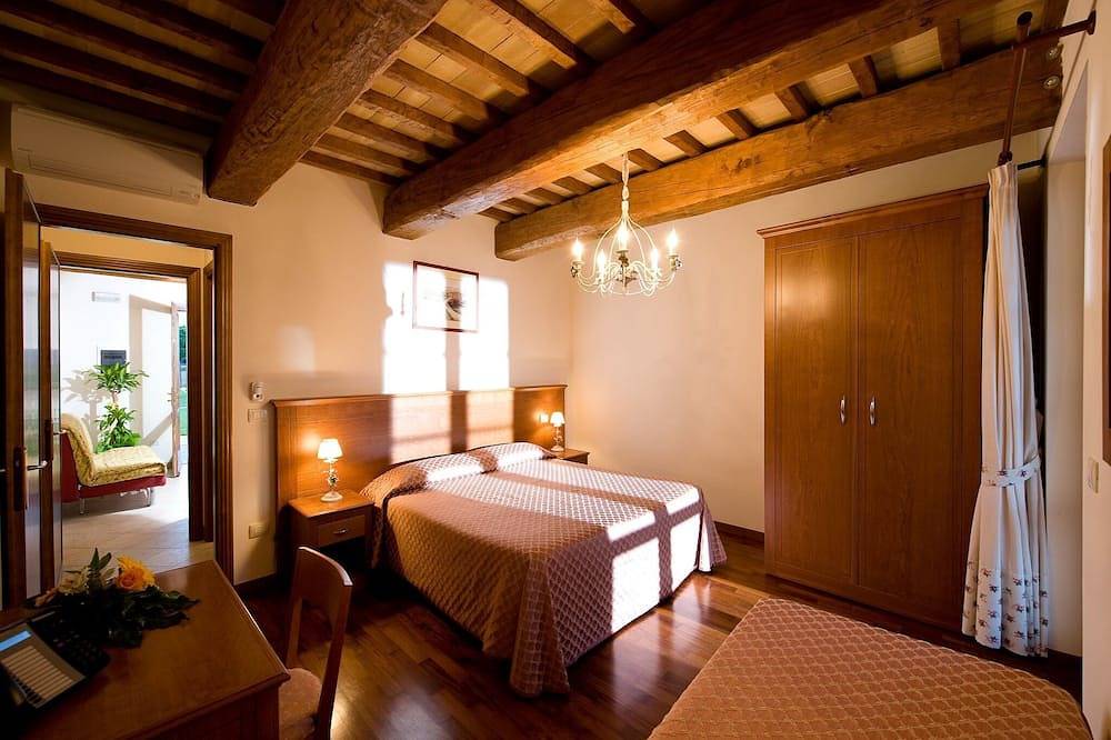 Villa in Cannara with Pool near Assisi in Bettona, Perugia Province