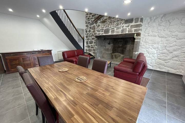 Location de vacances pour 8 personnes dans Cascade de Chambeuil