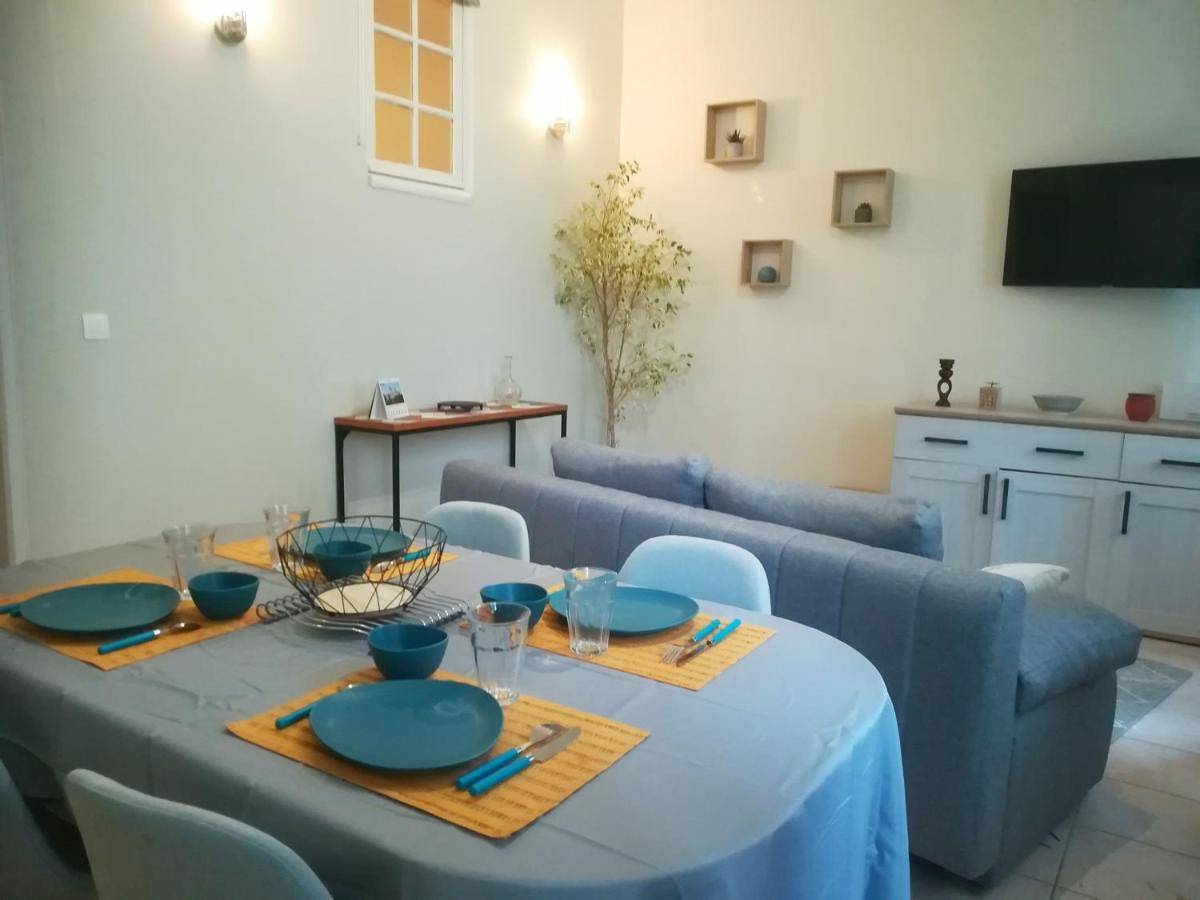Appartement entier, One-Bedroom Apartment in Lectoure, Gers