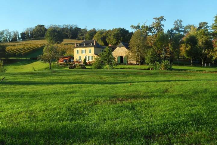 Gîte pour 7 personnes, avec jardin et terrasse à Monein