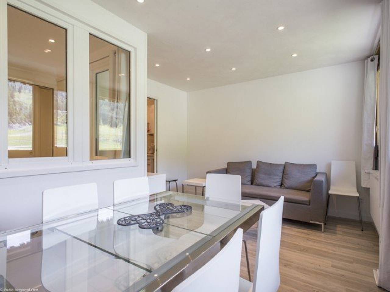 Appartement entier, Appartement rénové 6 pers, accès skis aux pieds, grand balcon sud in Plagne Centre, La Plagne-Tarentaise