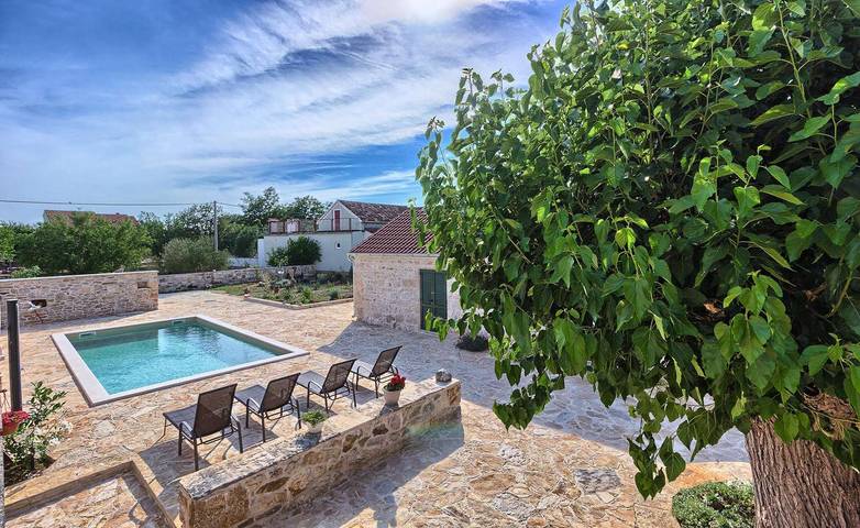 Ferienhaus für 8 Personen, mit Pool