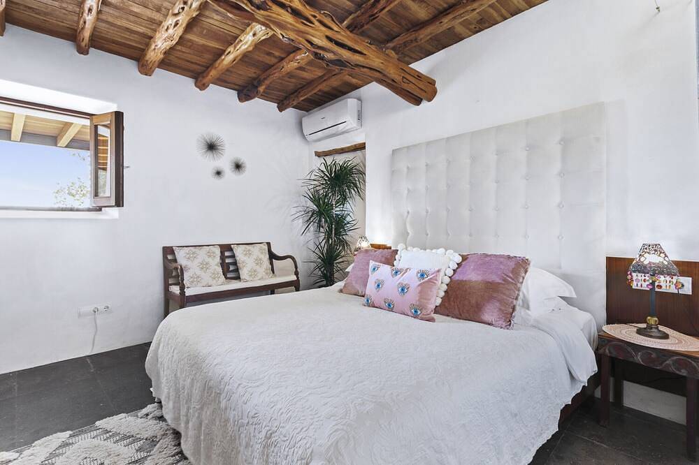 Ravishing Ibiza Villa | Cel Blau | 9 Bedrooms | Private Pool & Beautiful in Sant Carles de Peralta, Santa Eulària des Riu