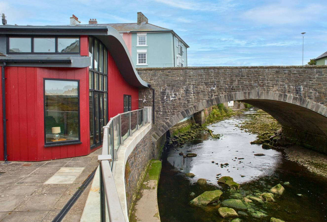 Ger Y Llanw, Aberaeron in Aberaeron, Cardigan Bay