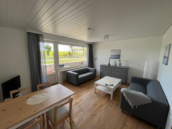 Ferienwohnung für 5 Personen, mit Balkon und Terrasse sowie Garten
