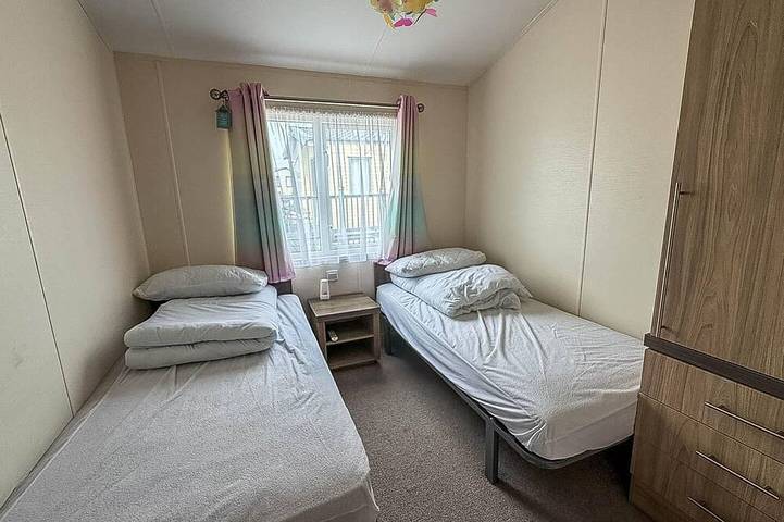 Stunning lodge with full sea views at Coopers Beach Holiday Park in Mersea Island, Colchester