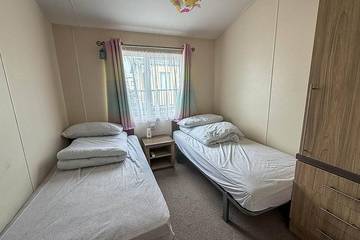 Glamping for 8 People in Mersea Island, Colchester, Photo 3