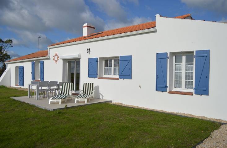 Gîte pour 6 personnes, avec terrasse et jardin