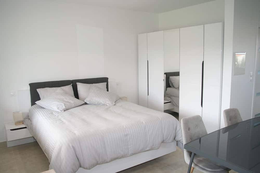 Apartamento entero, 4* air-conditioned gîte with direct view of Canigou, Vtc and cab on site, Ev charger in Los Masos, Región de Prades (Francia)