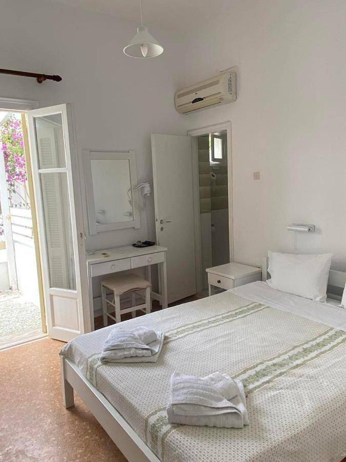 Korali Hotel in Antiparos Ville, Antiparos