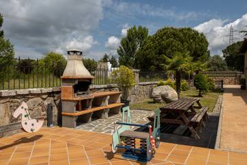 Agriturismo voor 12 Personen in El Berrueco, Madrid en omgeving, Afbeelding 4