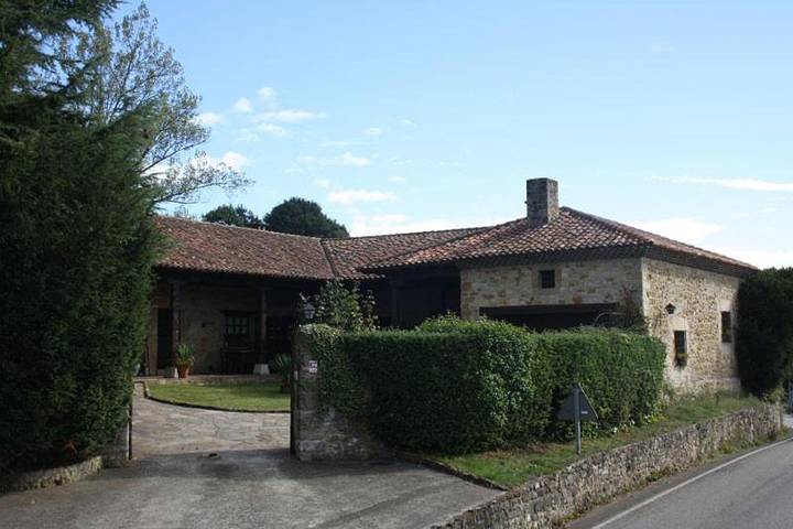 Casa rural para 9 personas, con Terraza y Jardín además de Piscina y Vistas en Siero