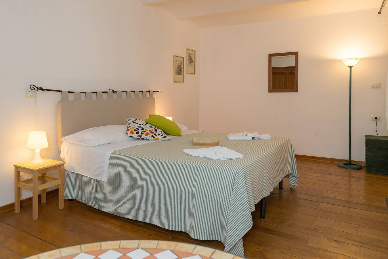 Appartamento intero, Appartamento 'Villa I Tigli - Girasole' con piscina condivisa, Wi-Fi e aria condizionata in Campiglia Marittima, Costa degli Etruschi